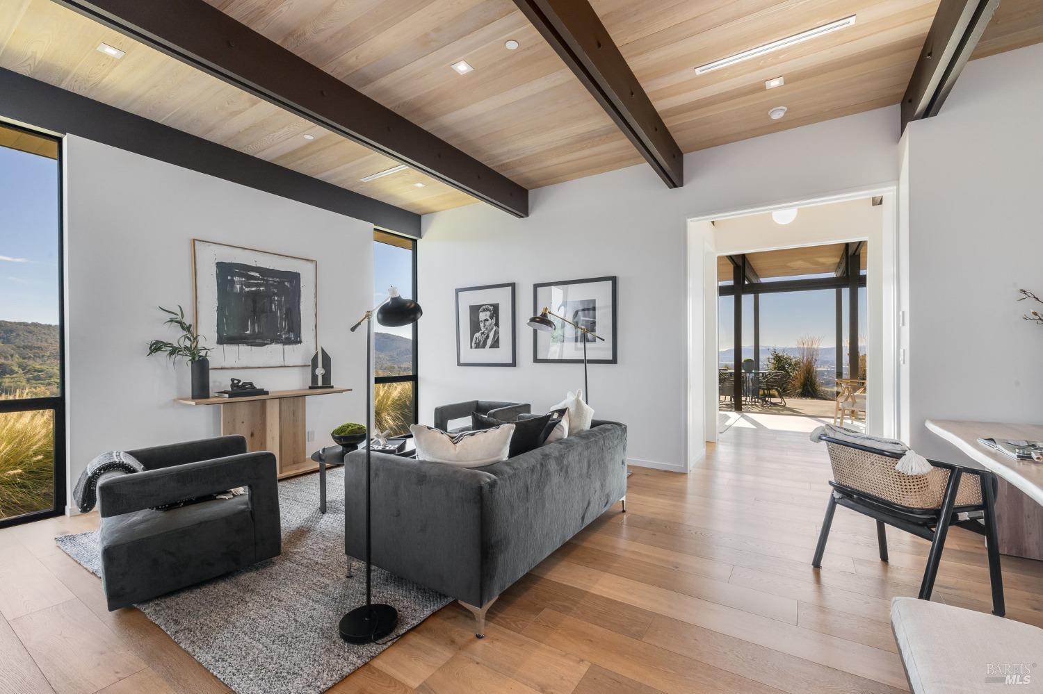 2979 Wood Valley Road