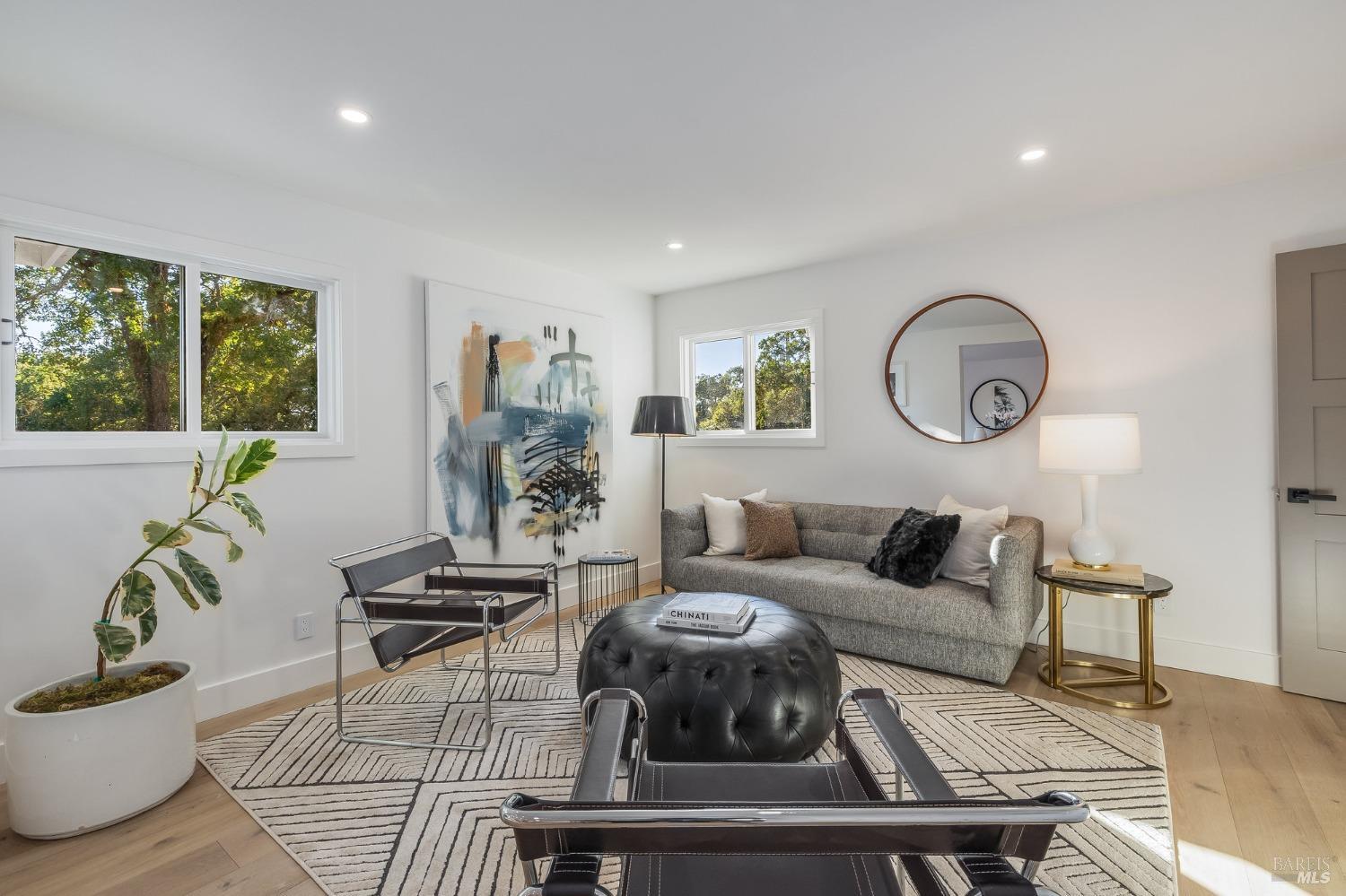 2211 Thornsberry Road