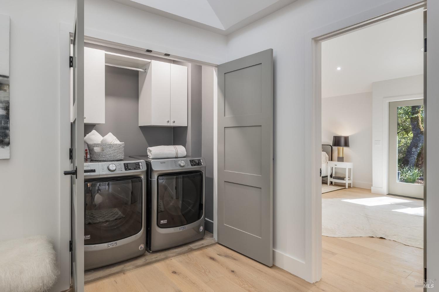 2211 Thornsberry Road