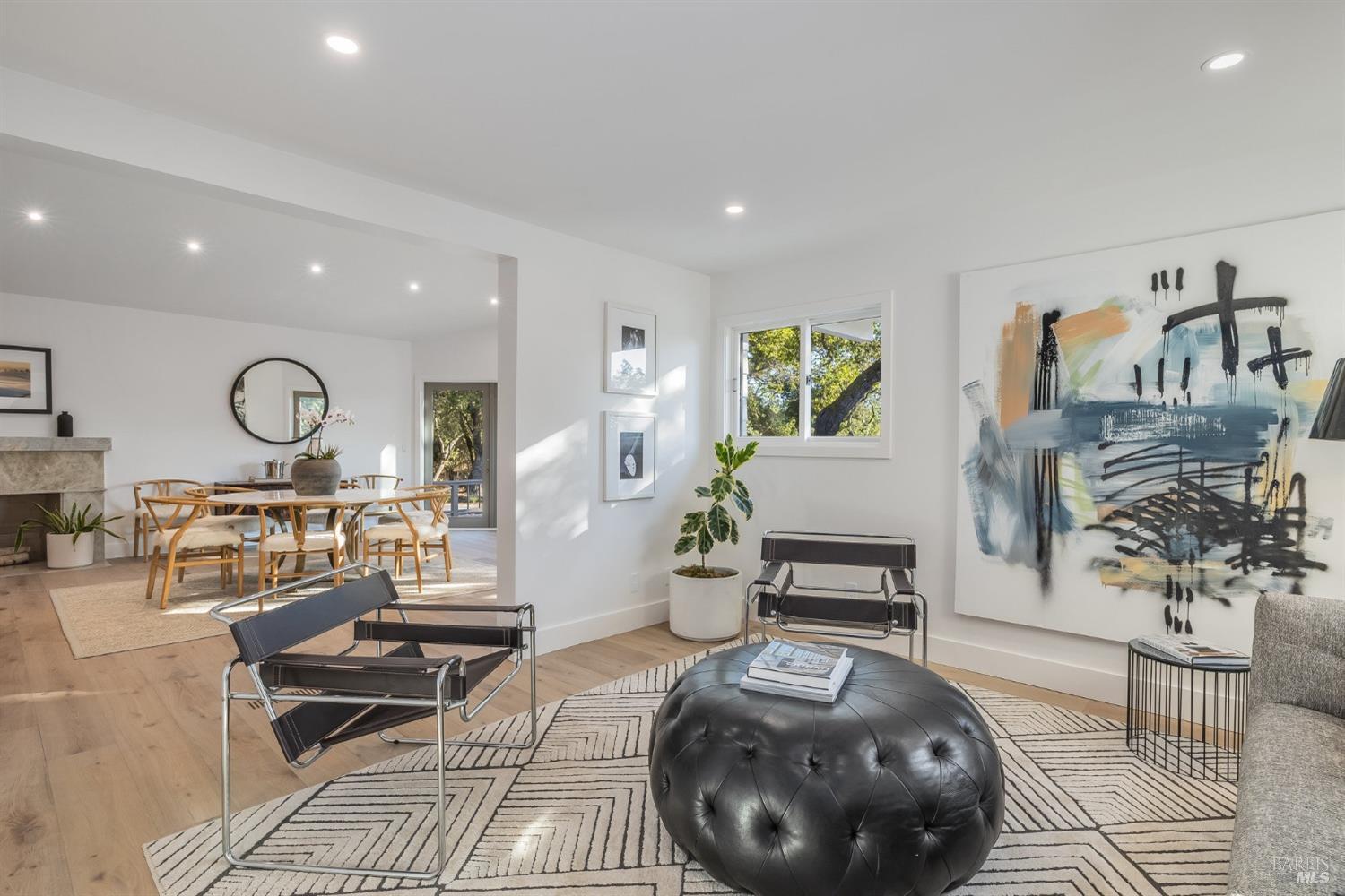 2211 Thornsberry Road