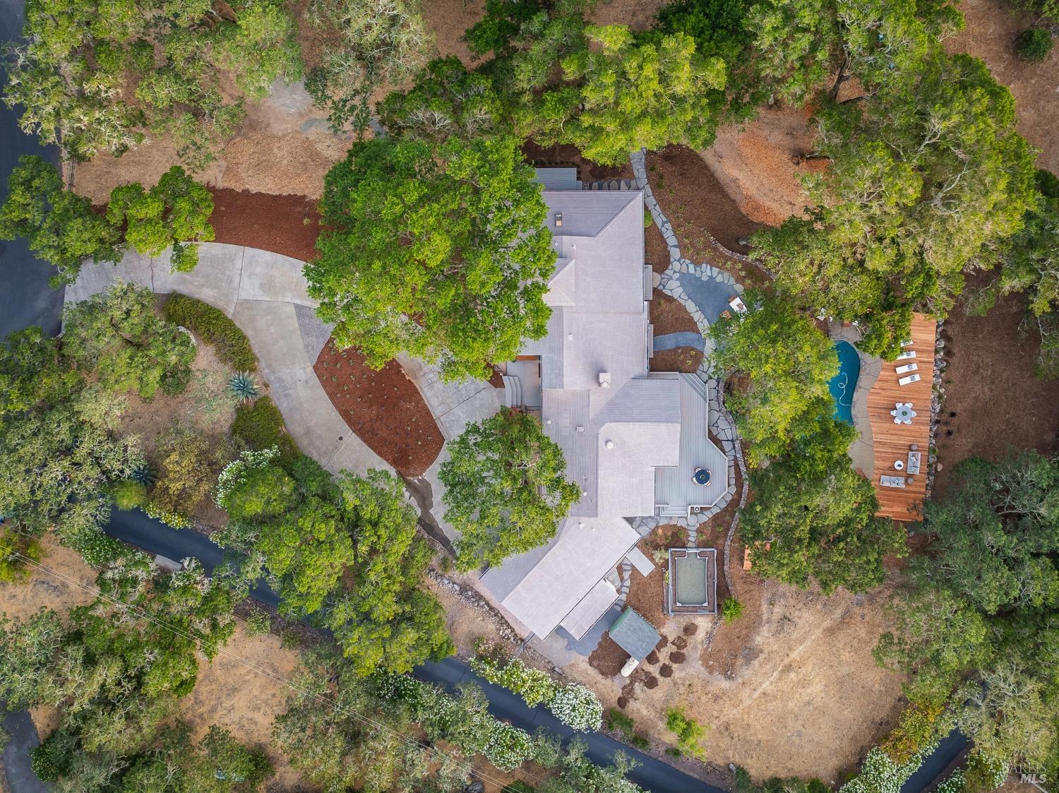 2211 Thornsberry Road