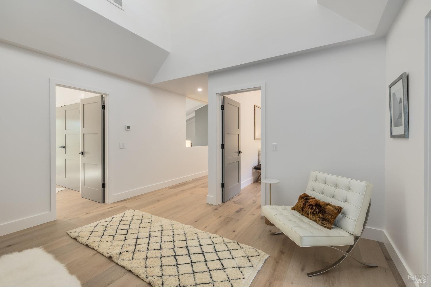 2211 Thornsberry Road