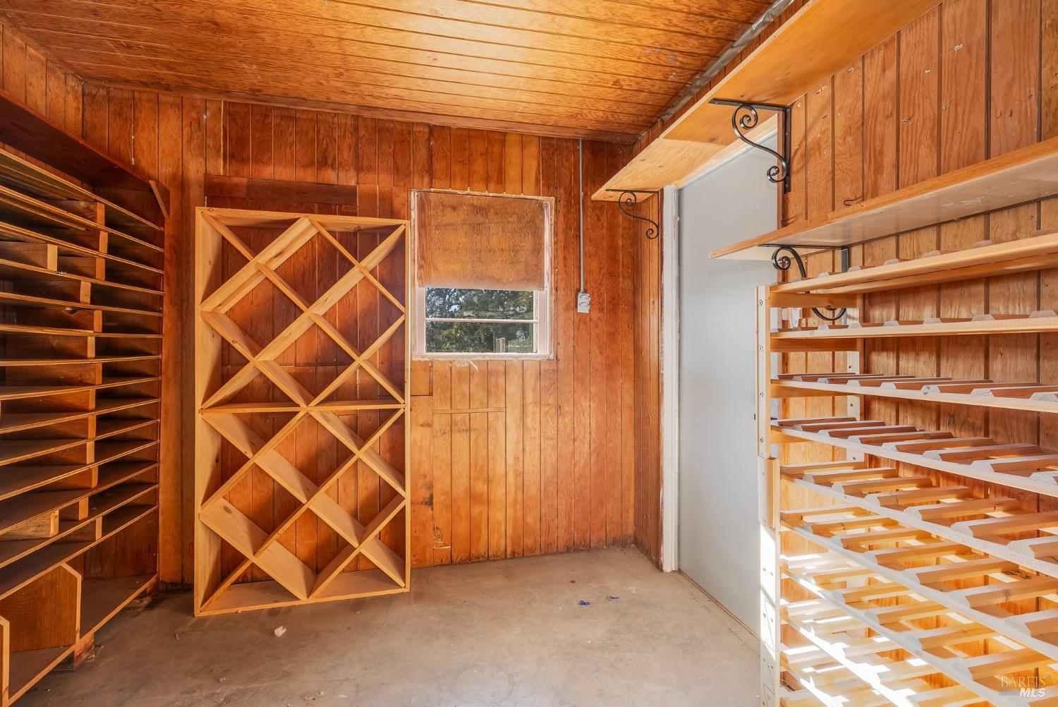 2211 Thornsberry Road