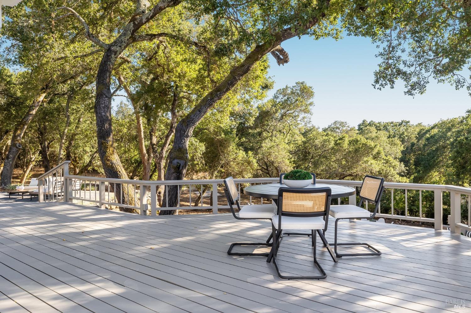 2211 Thornsberry Road