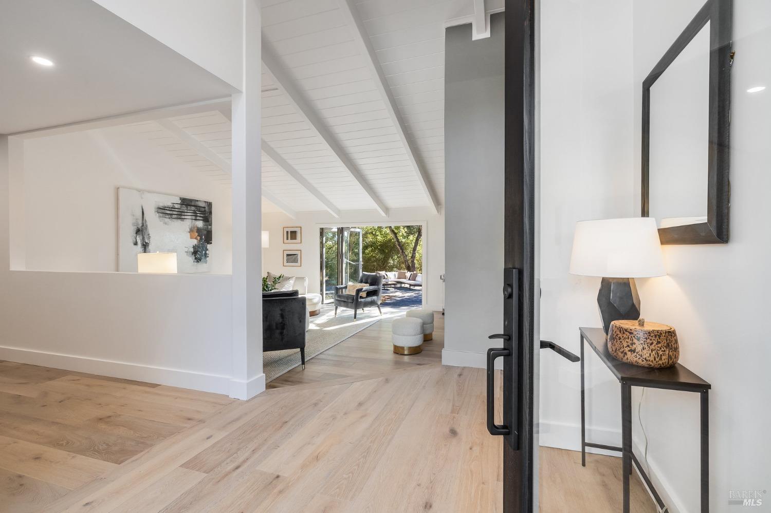 2211 Thornsberry Road