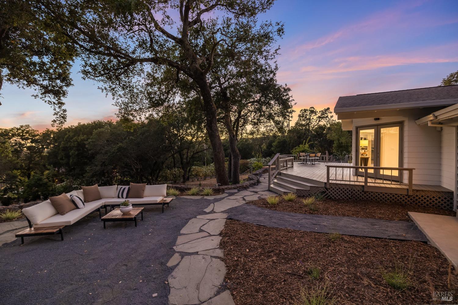 2211 Thornsberry Road