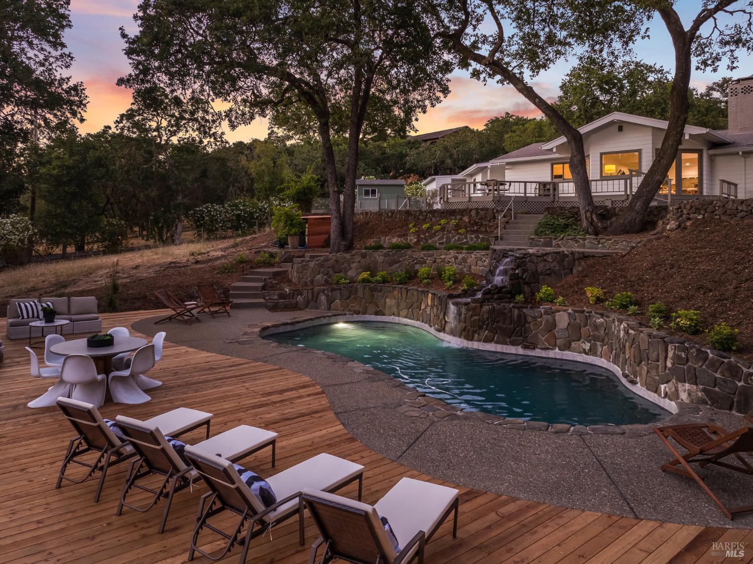 2211 Thornsberry Road