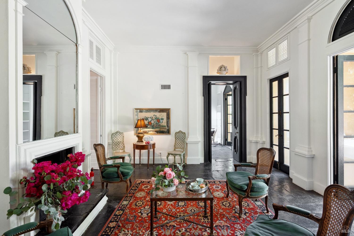 2035 Thornsberry Road