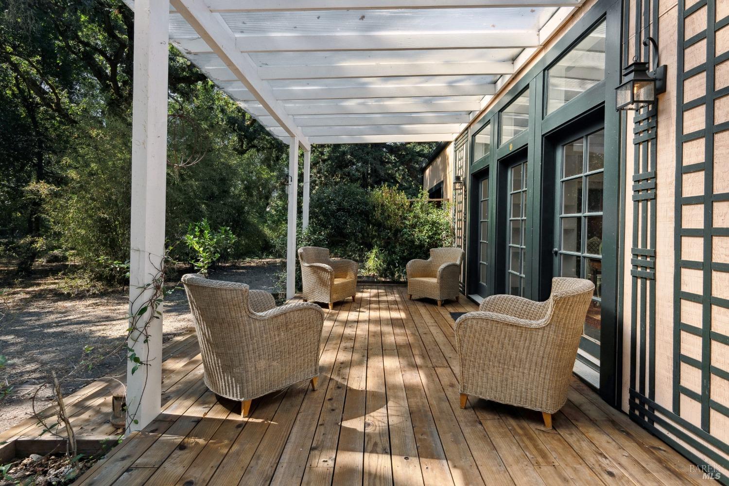 2035 Thornsberry Road