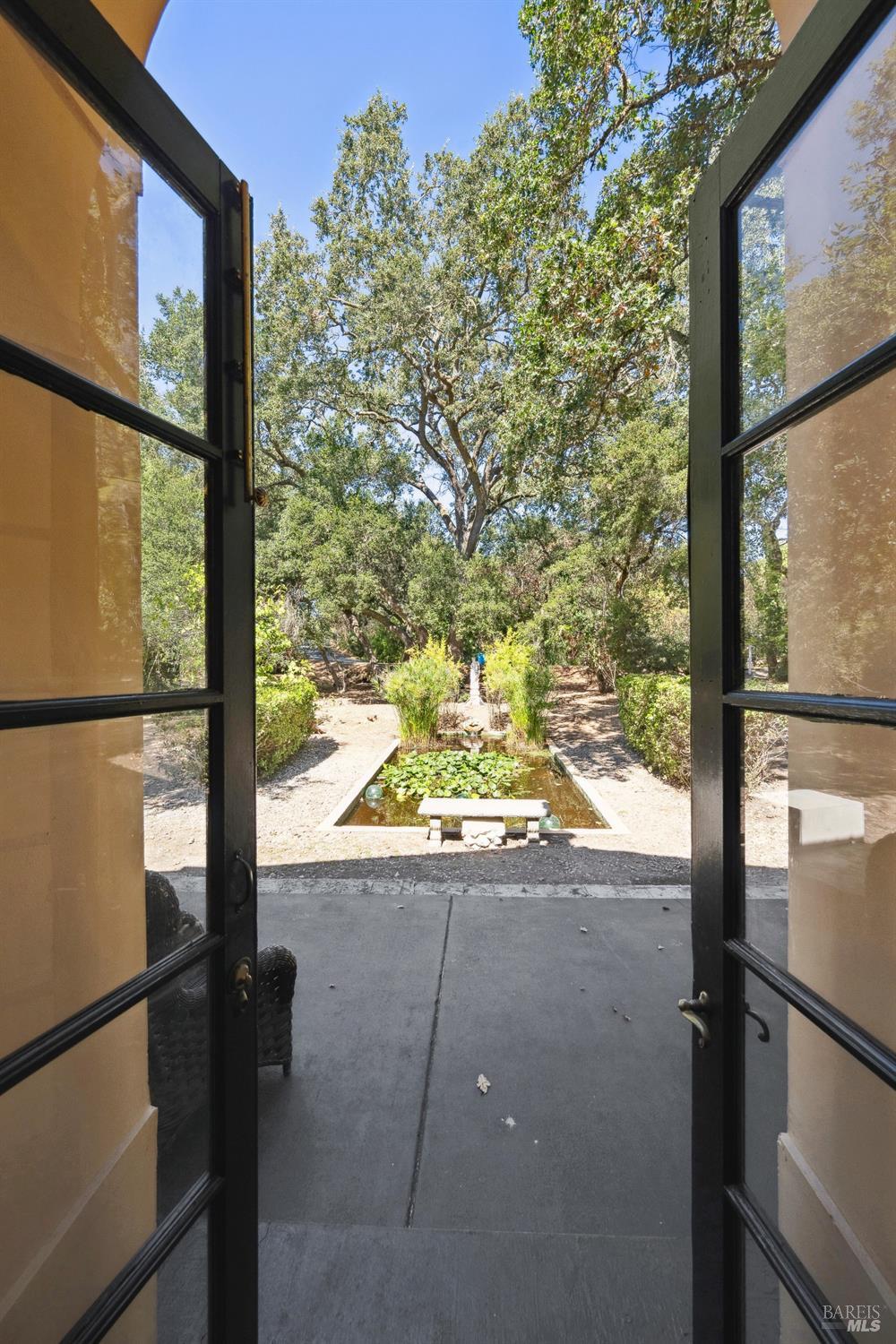 2035 Thornsberry Road