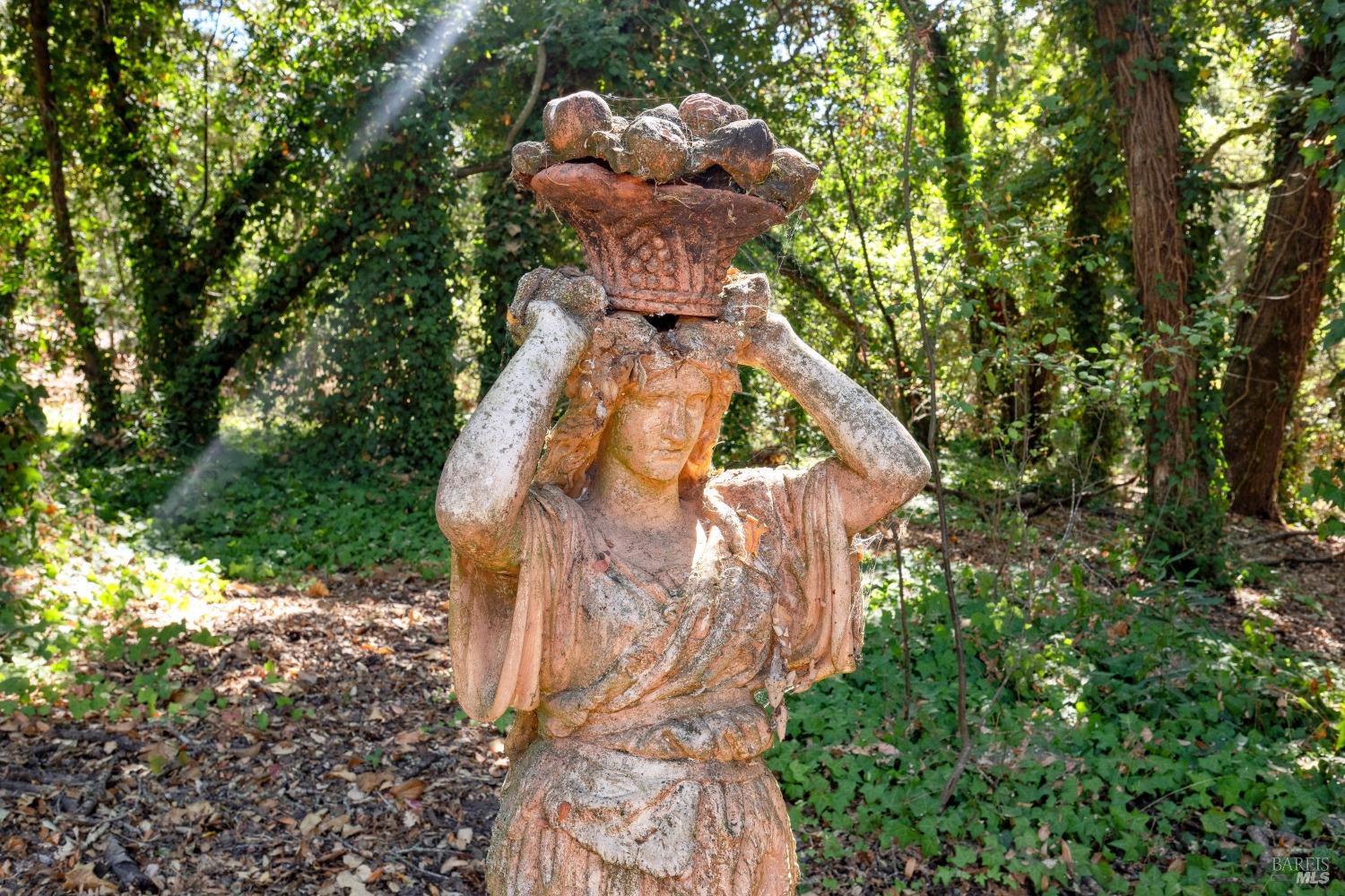 2035 Thornsberry Road