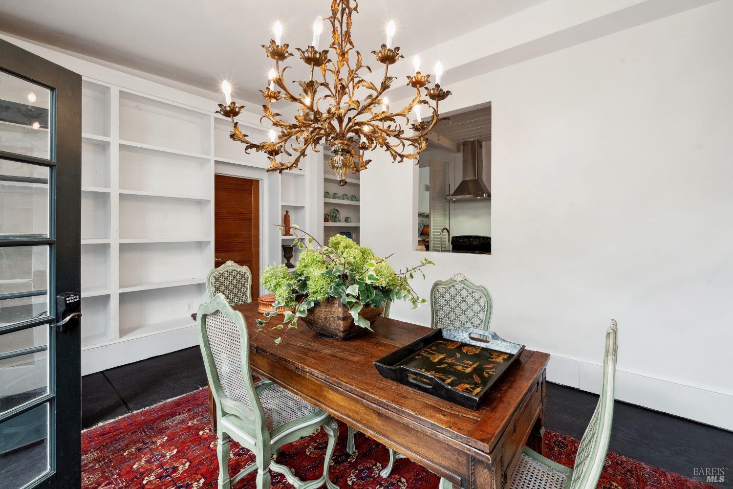 2035 Thornsberry Road