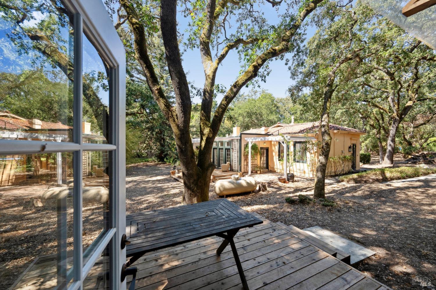 2035 Thornsberry Road