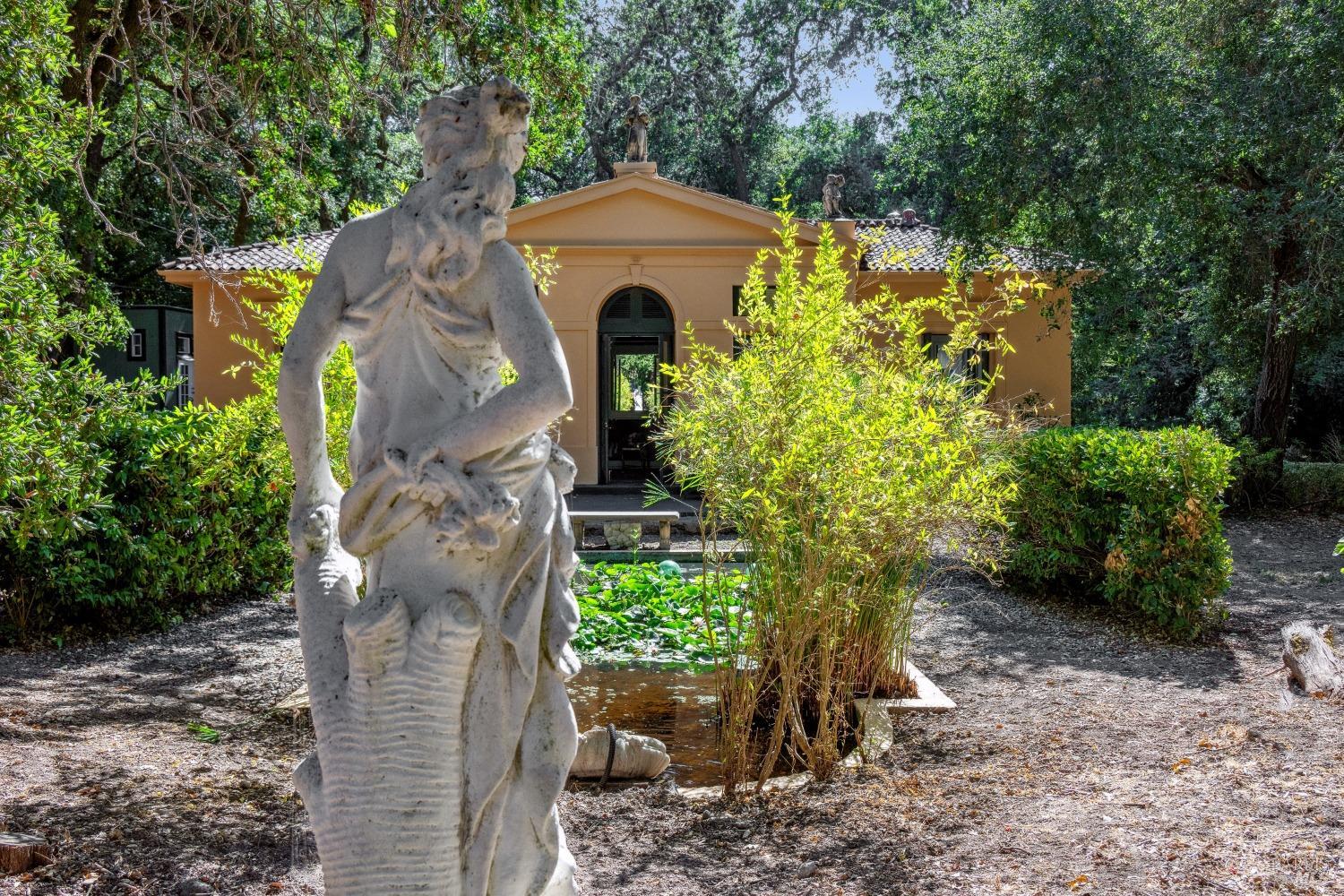 2035 Thornsberry Road