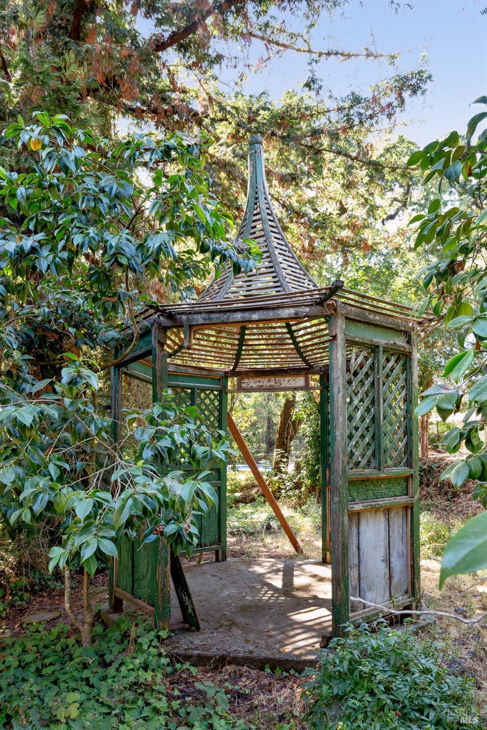 2035 Thornsberry Road