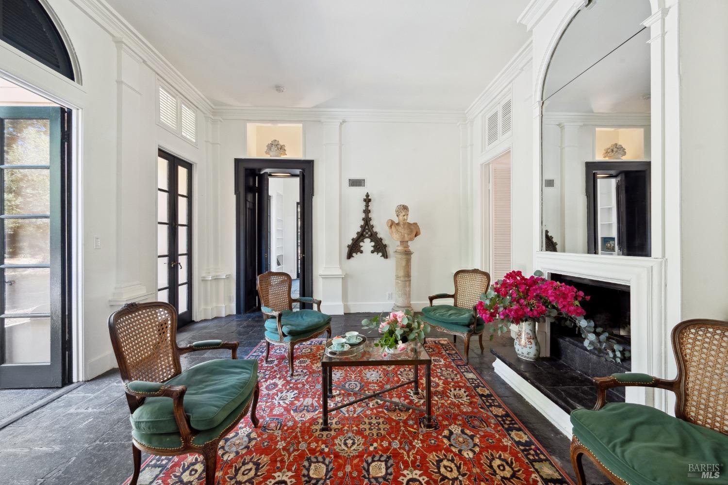 2035 Thornsberry Road