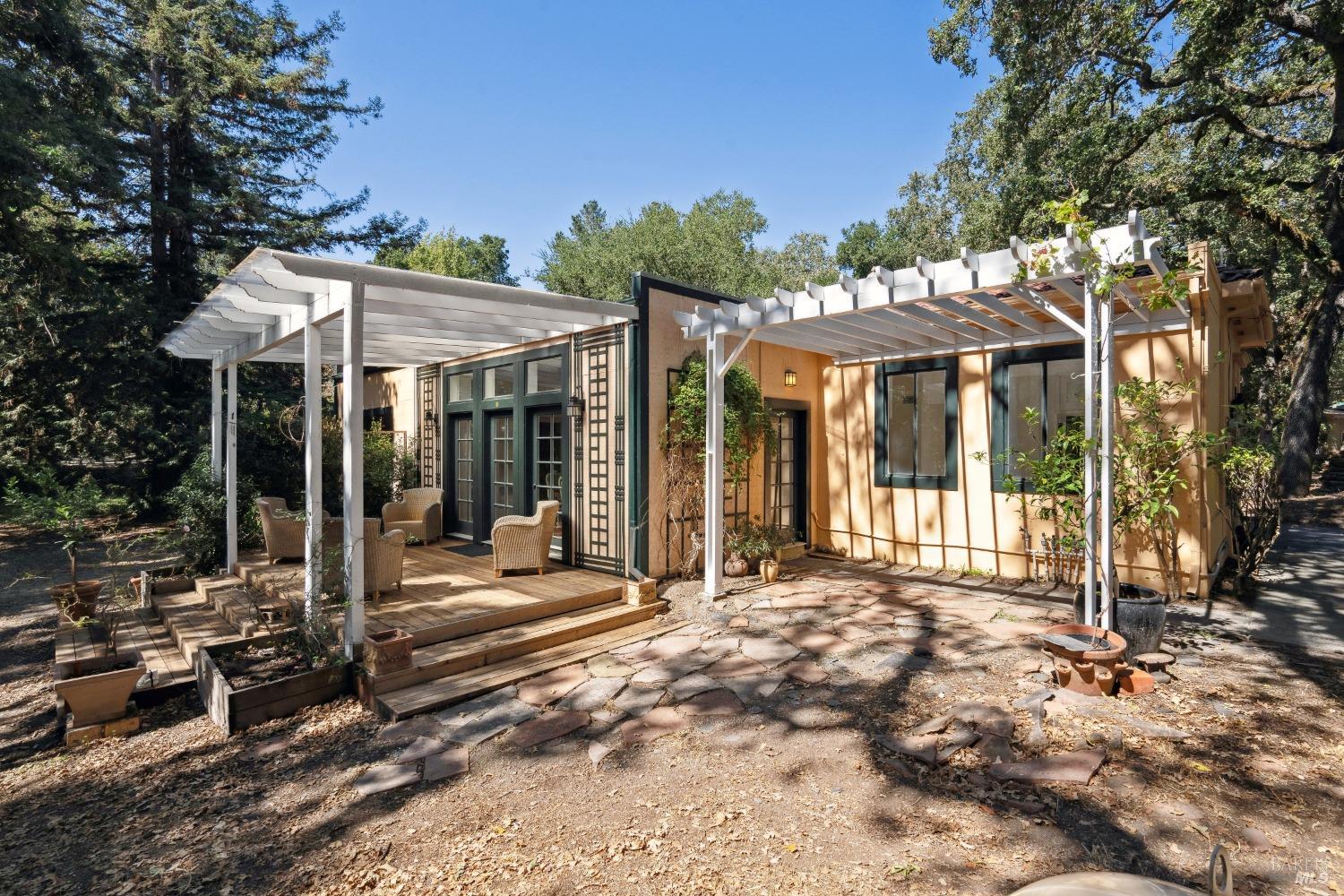 2035 Thornsberry Road