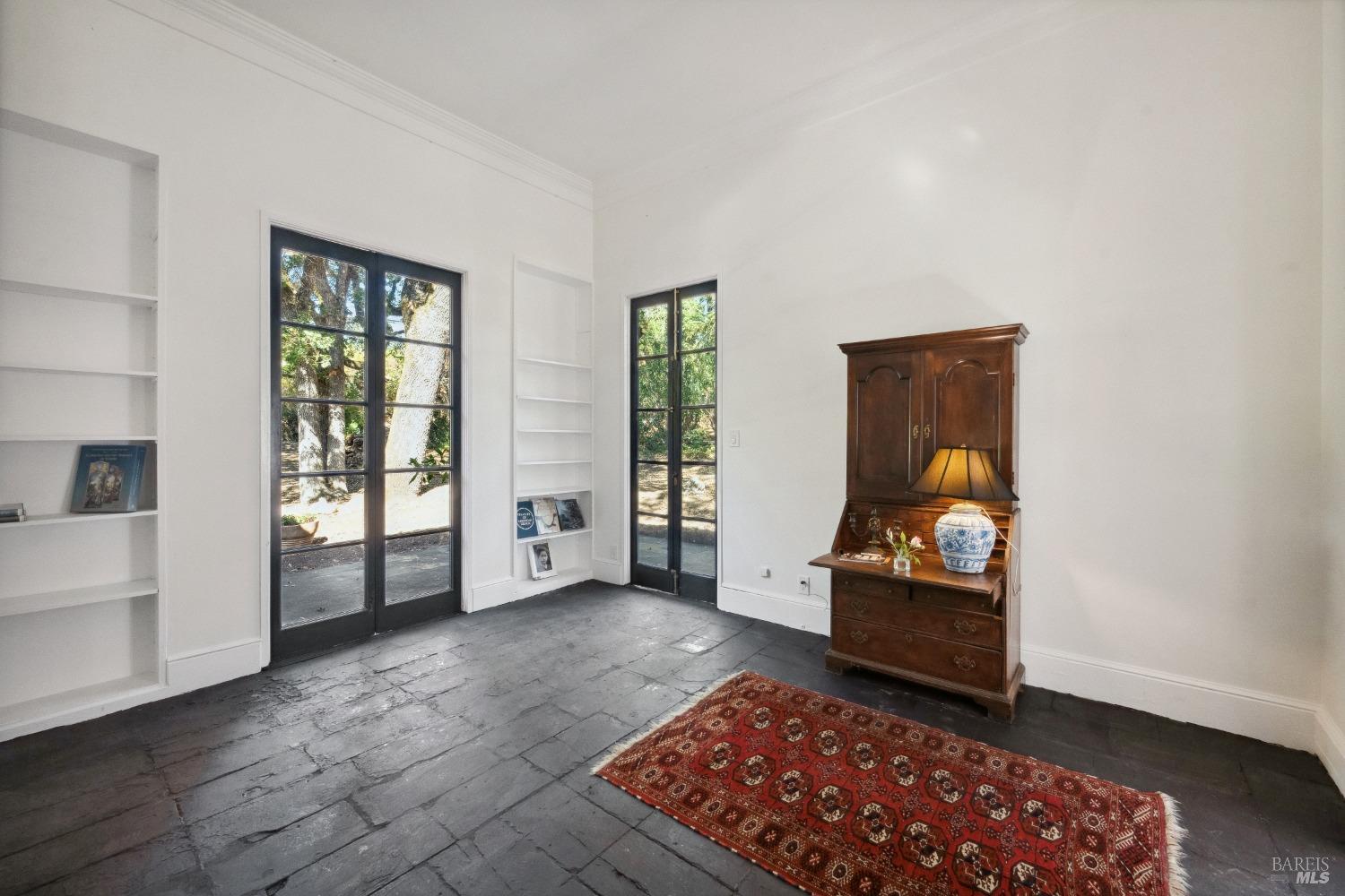 2035 Thornsberry Road