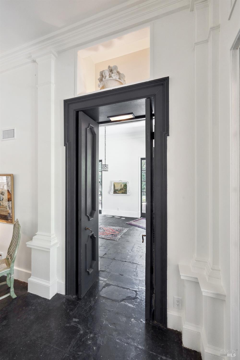 2035 Thornsberry Road