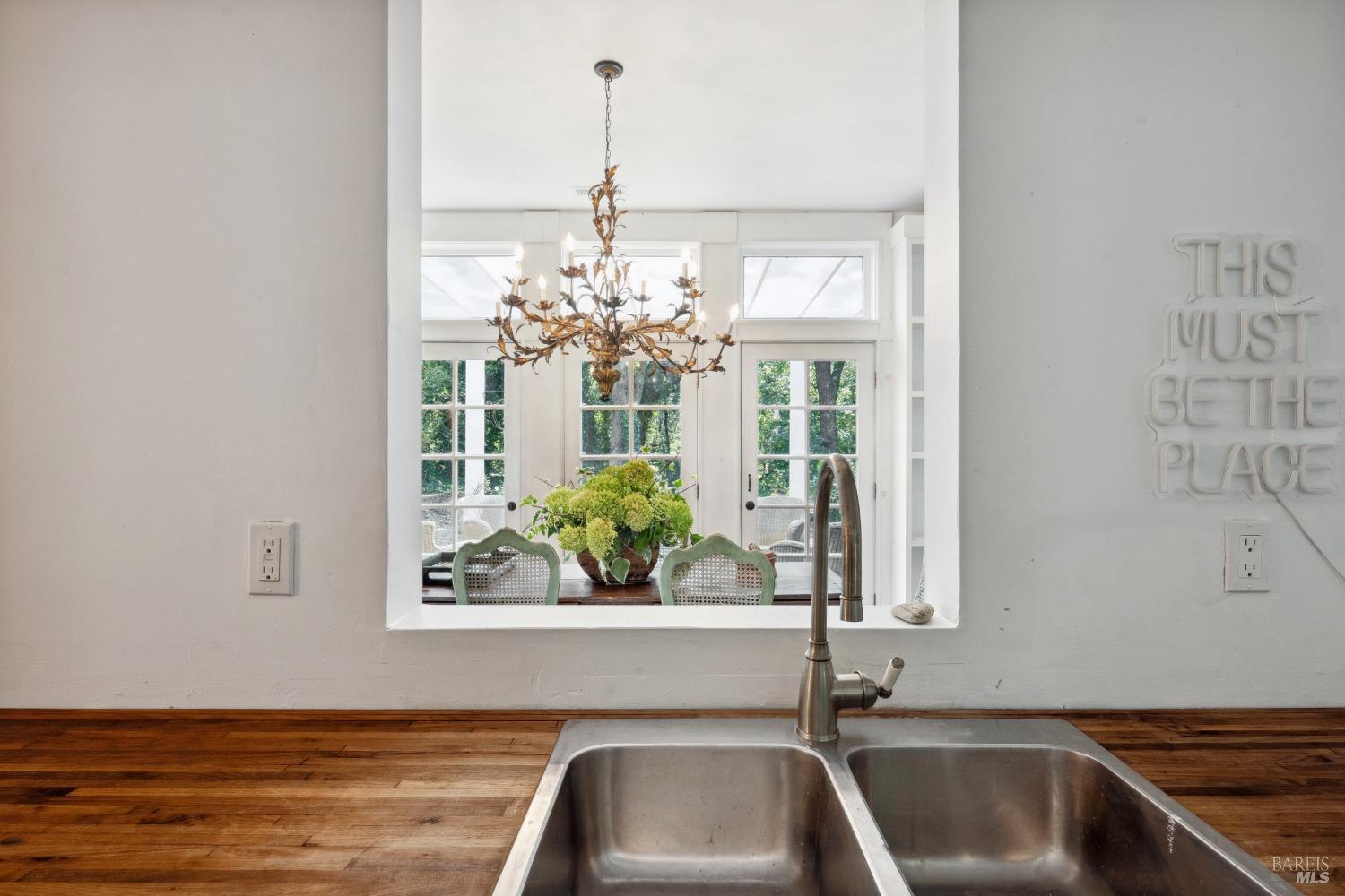 2035 Thornsberry Road