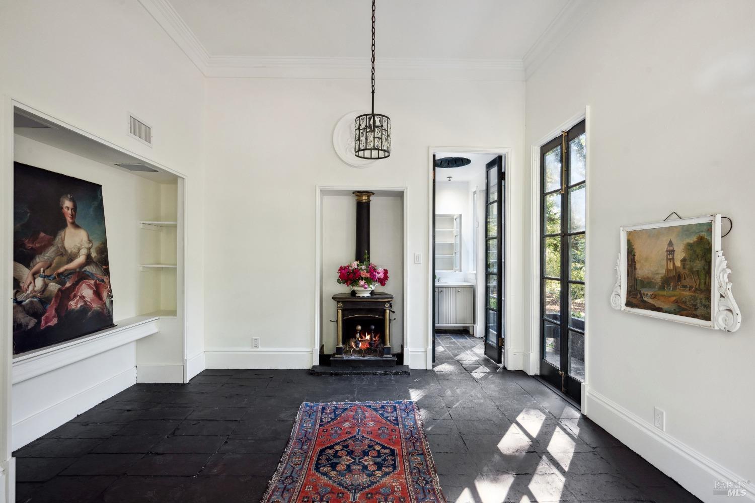 2035 Thornsberry Road