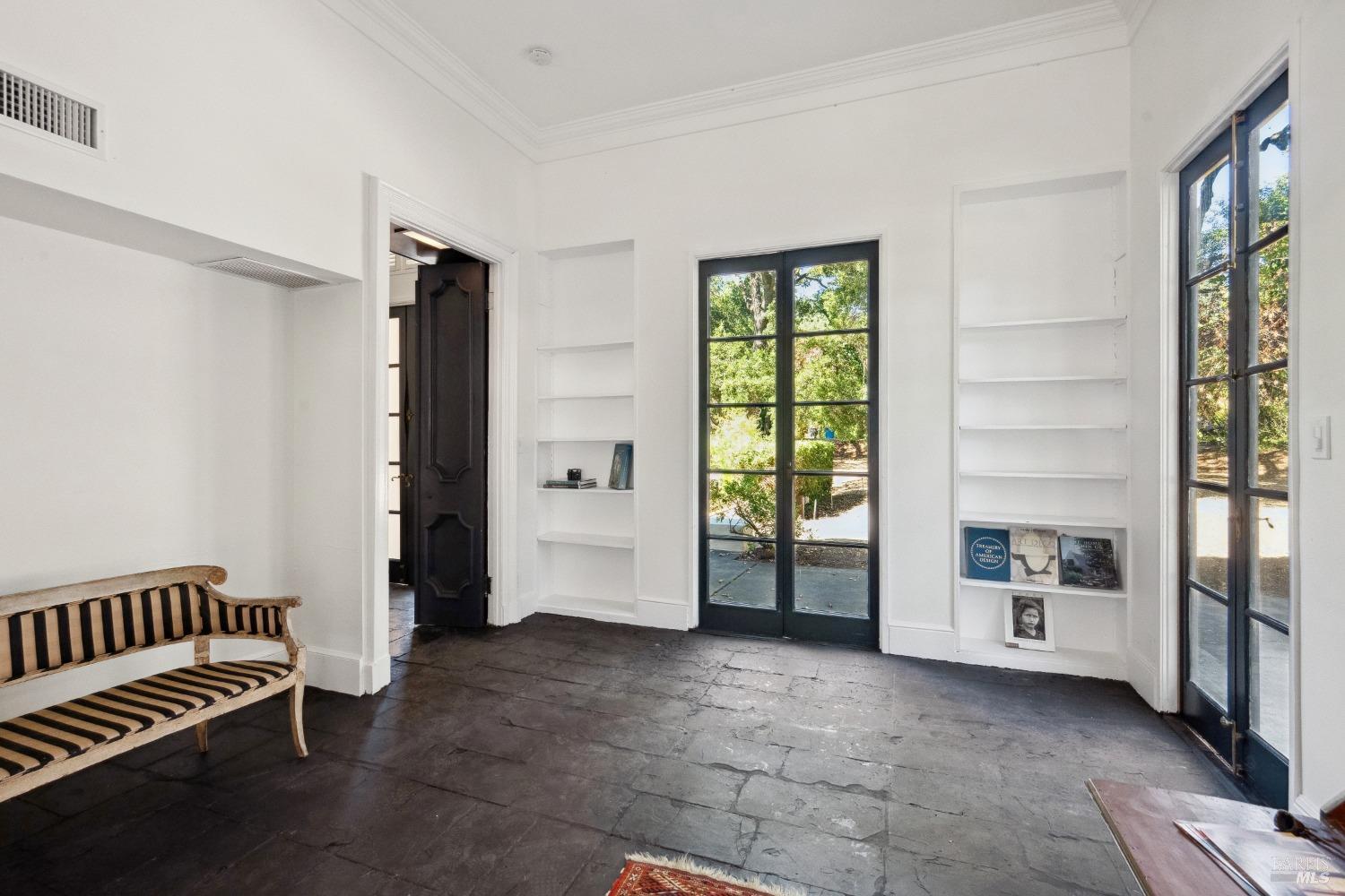 2035 Thornsberry Road