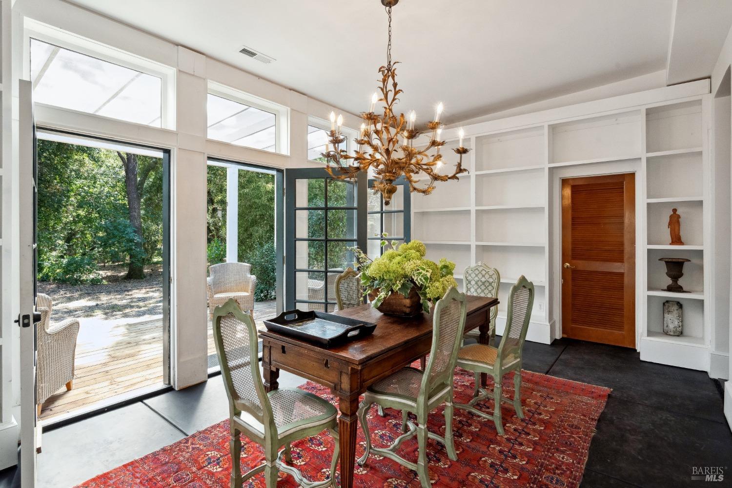 2035 Thornsberry Road