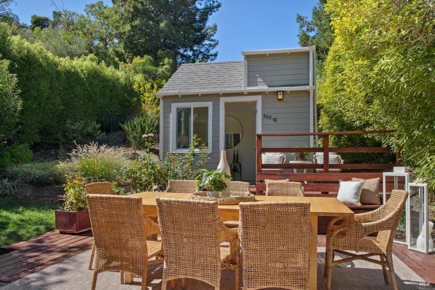 207 D Street, San Rafael