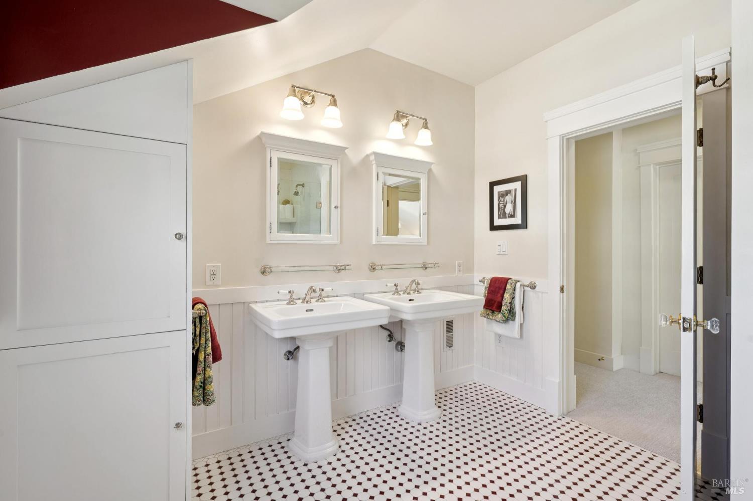 207 D Street, San Rafael