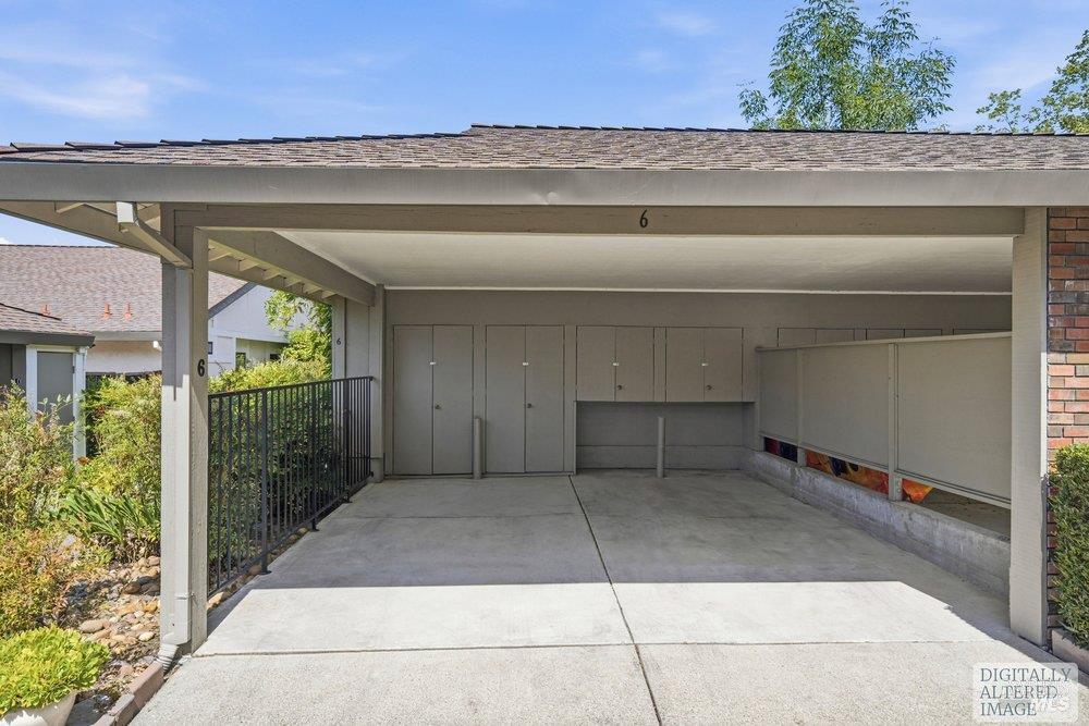 6 Village Court