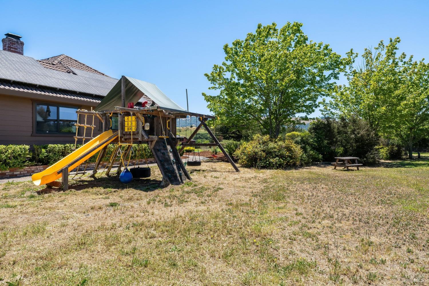 4423 La Paz Lane