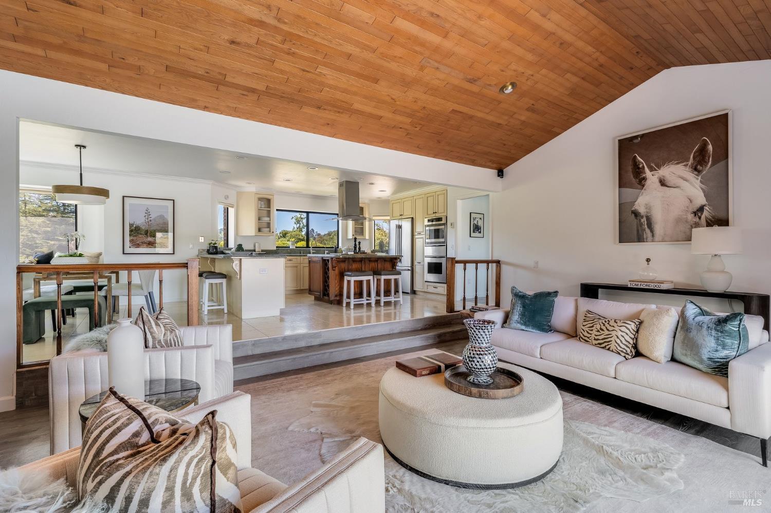 4423 La Paz Lane