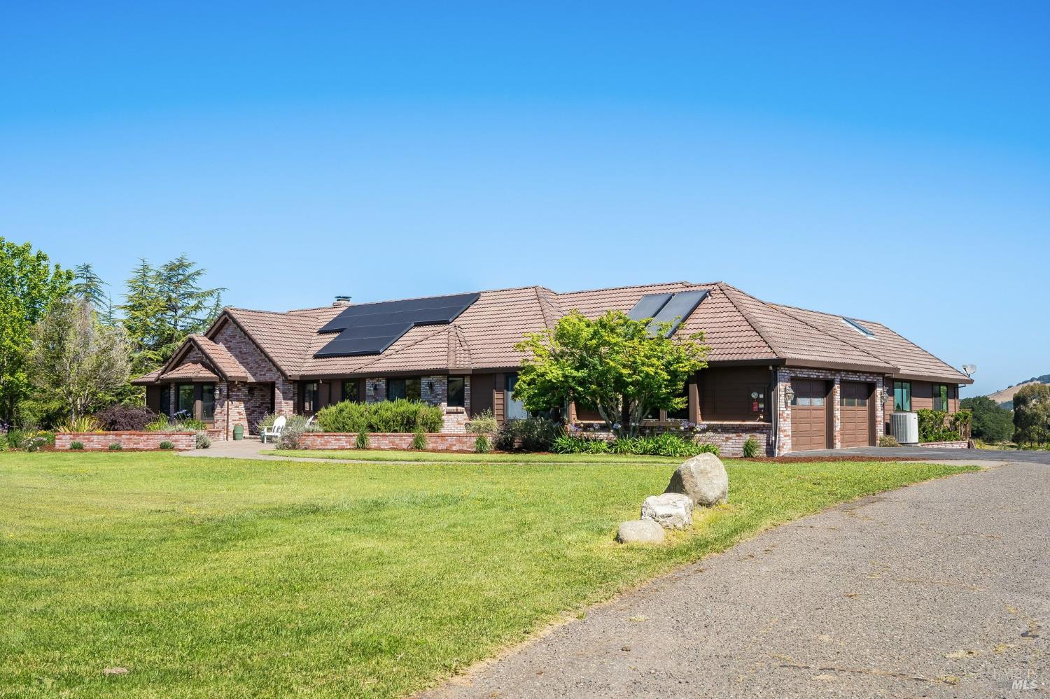 4423 La Paz Lane