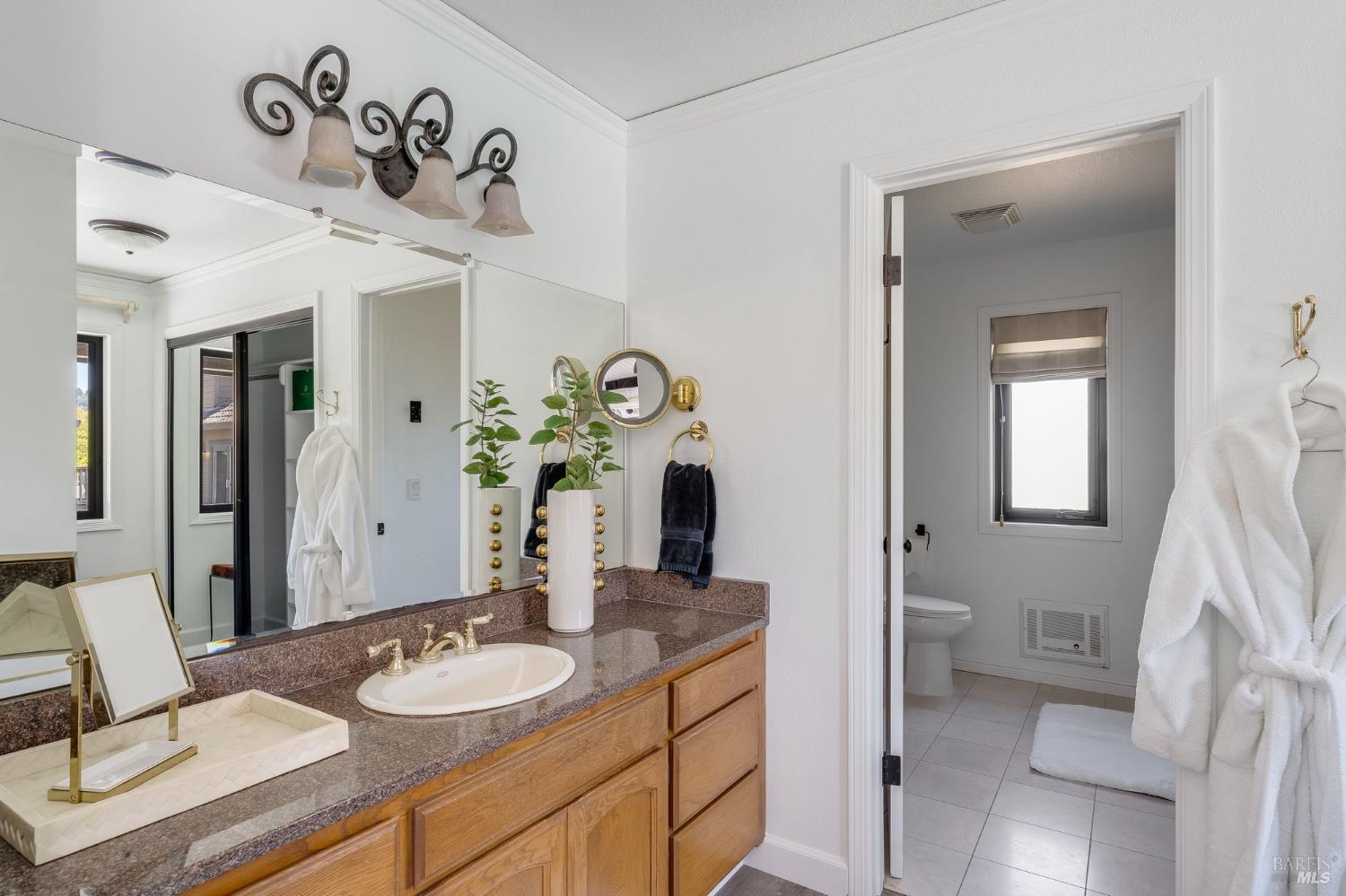 4423 La Paz Lane