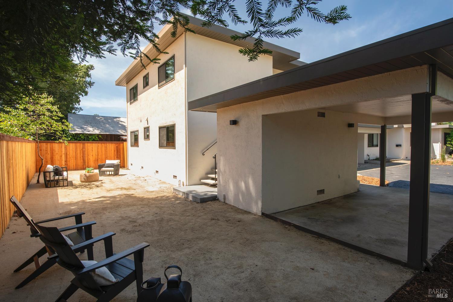 528 3rd Street W