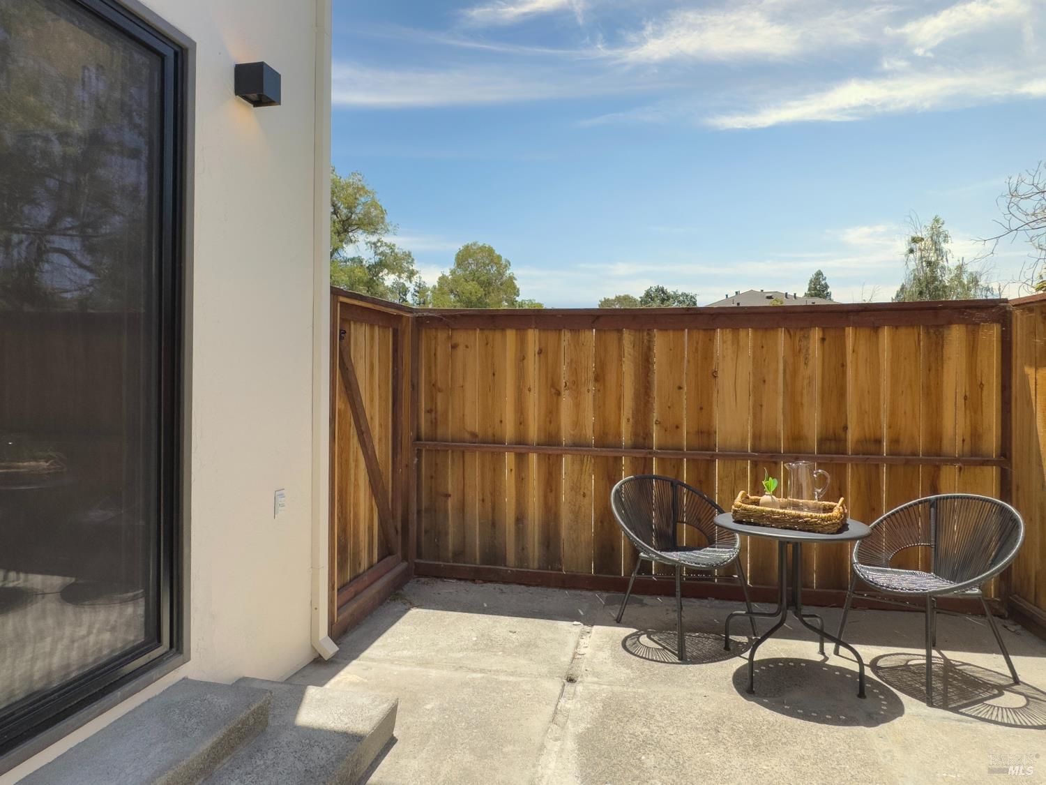 528 3rd Street W