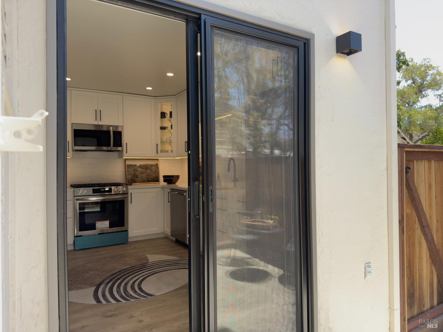 528 3rd Street W