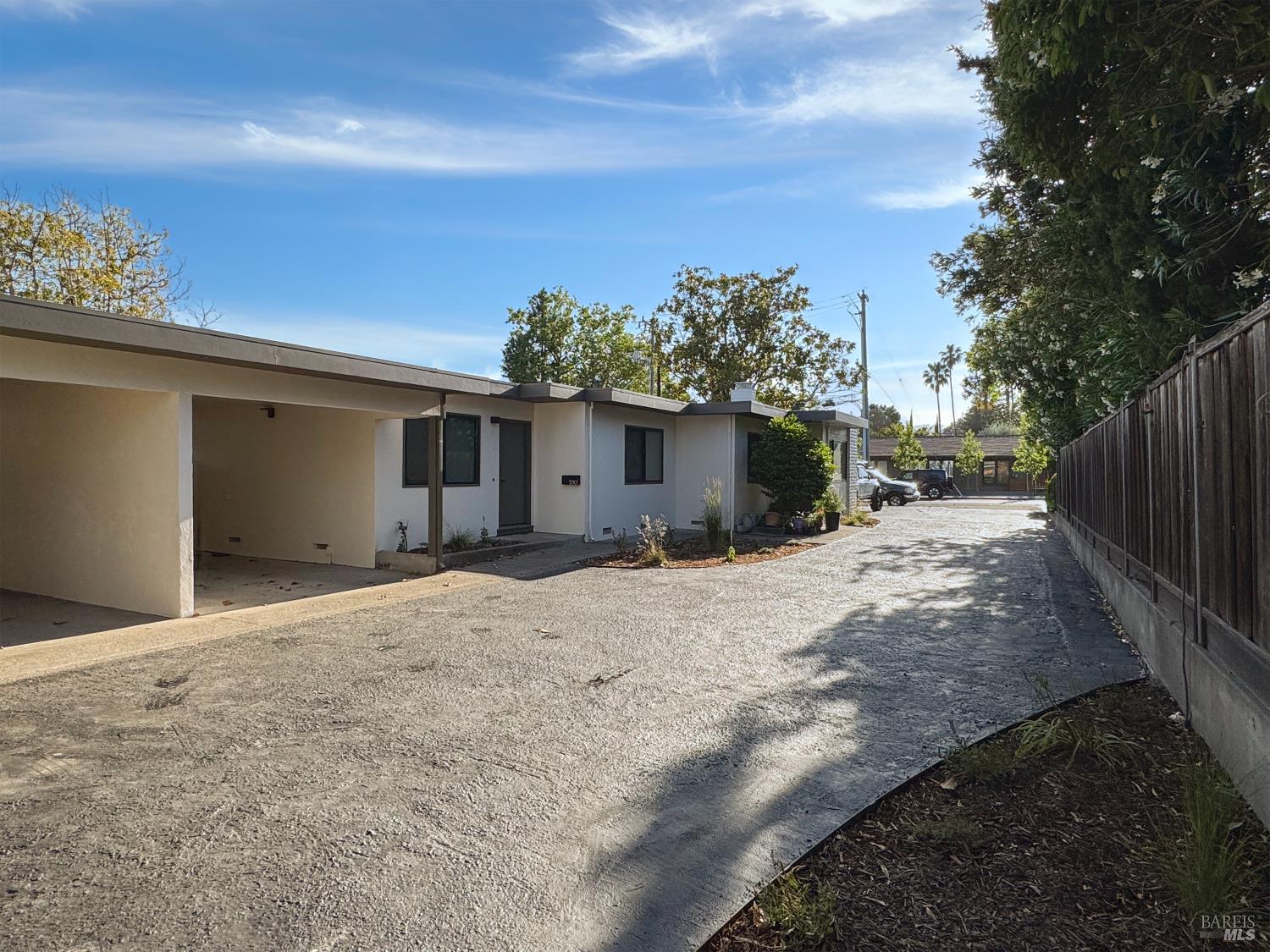 528 3rd Street W