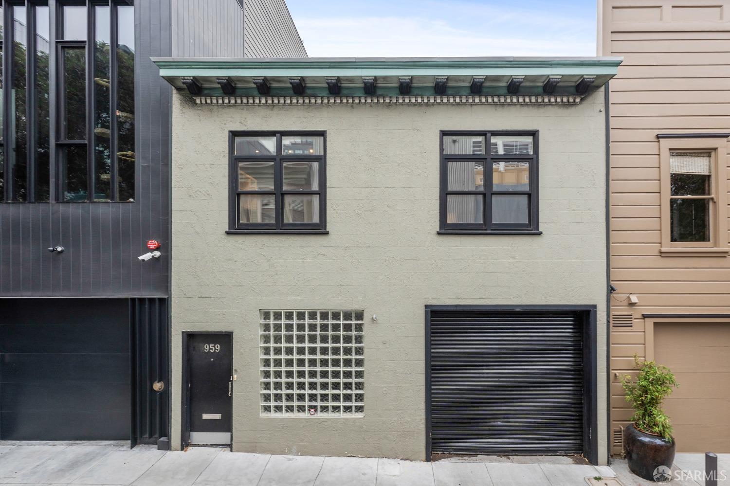 959 Natoma Street