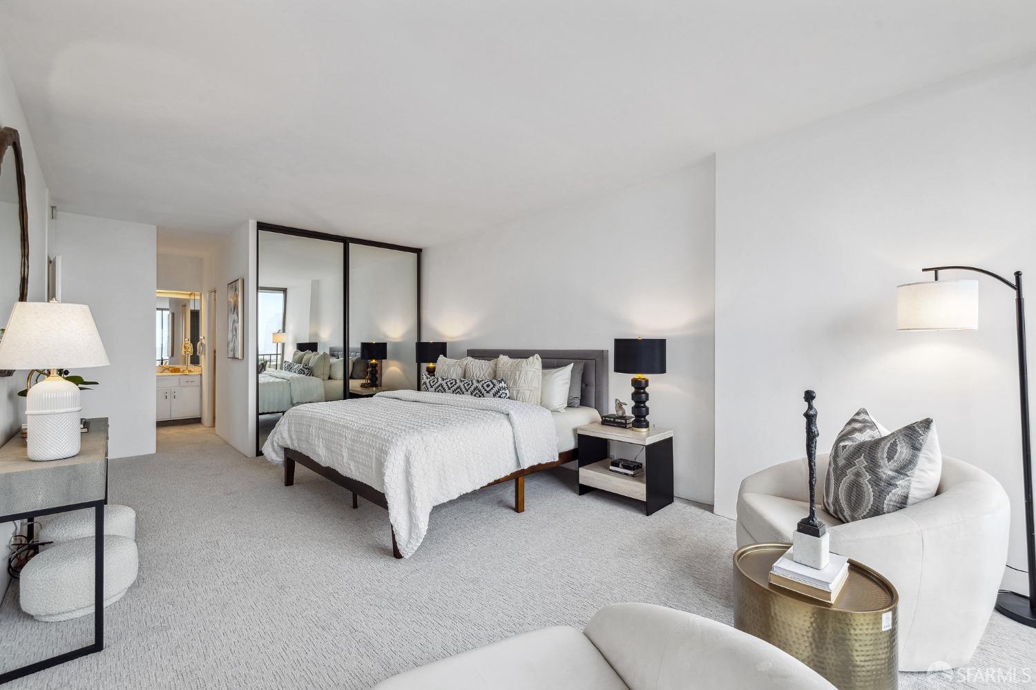 999 Green Street # 1102