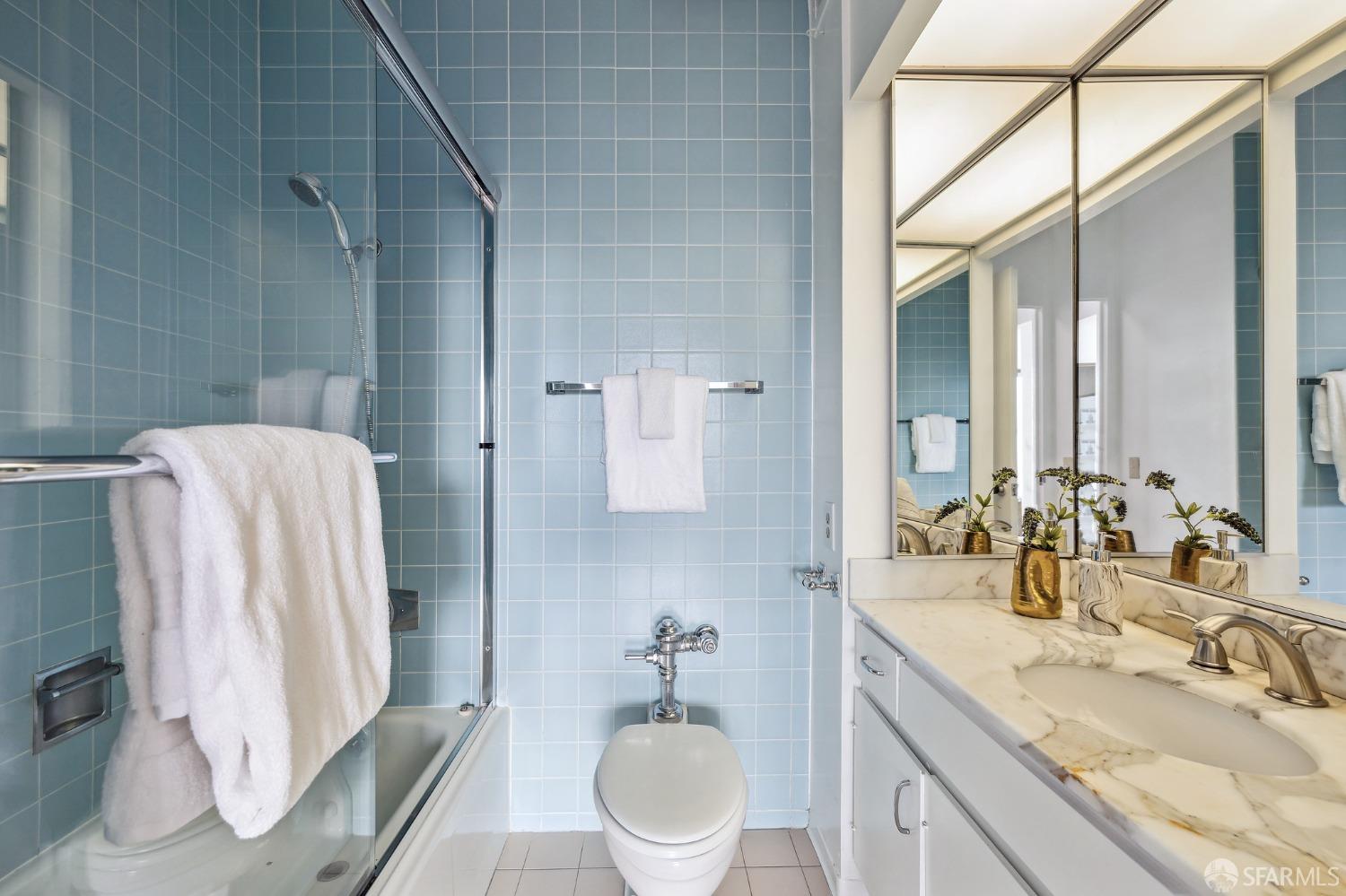 999 Green Street # 1102