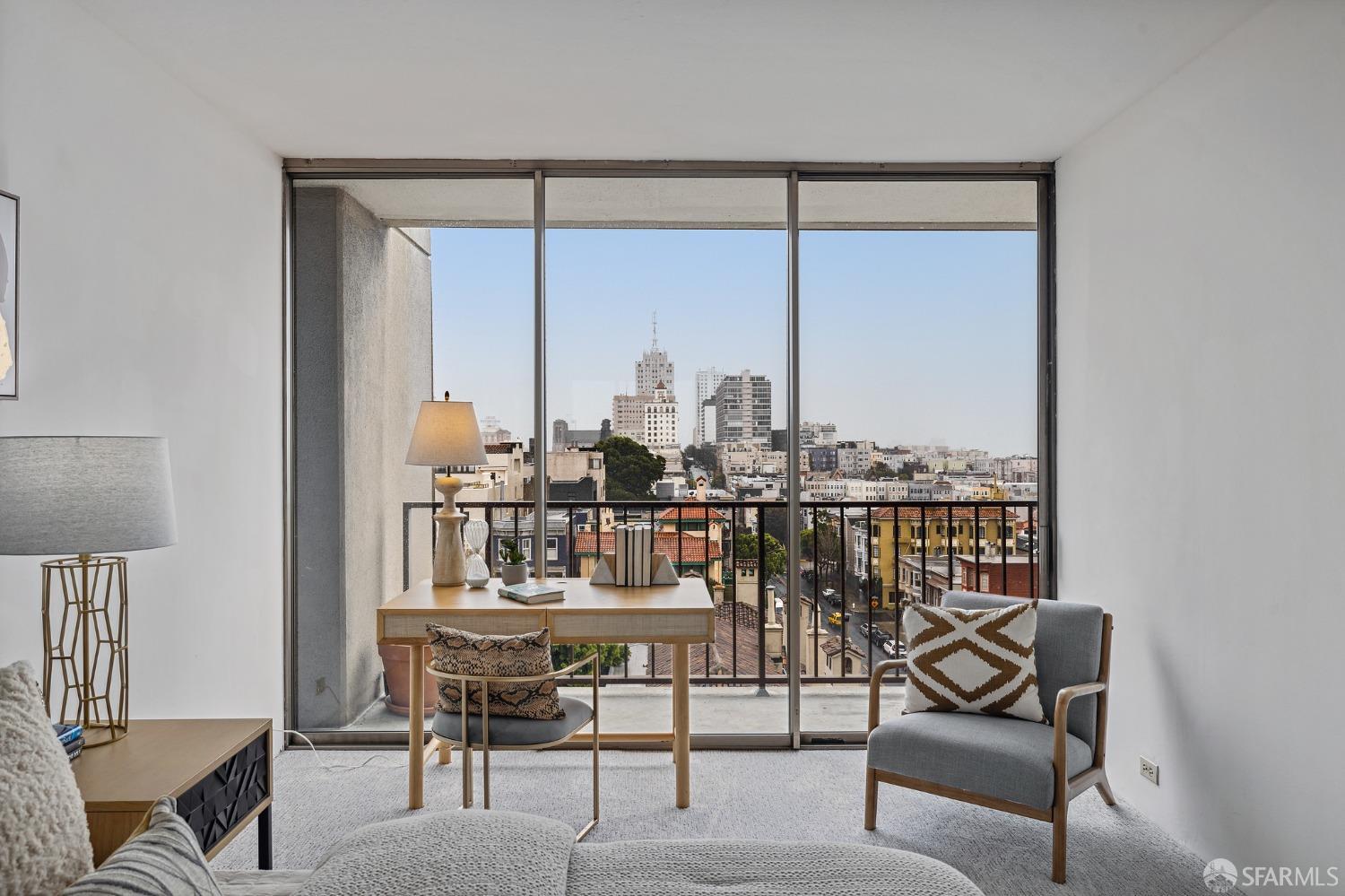 999 Green Street # 1102