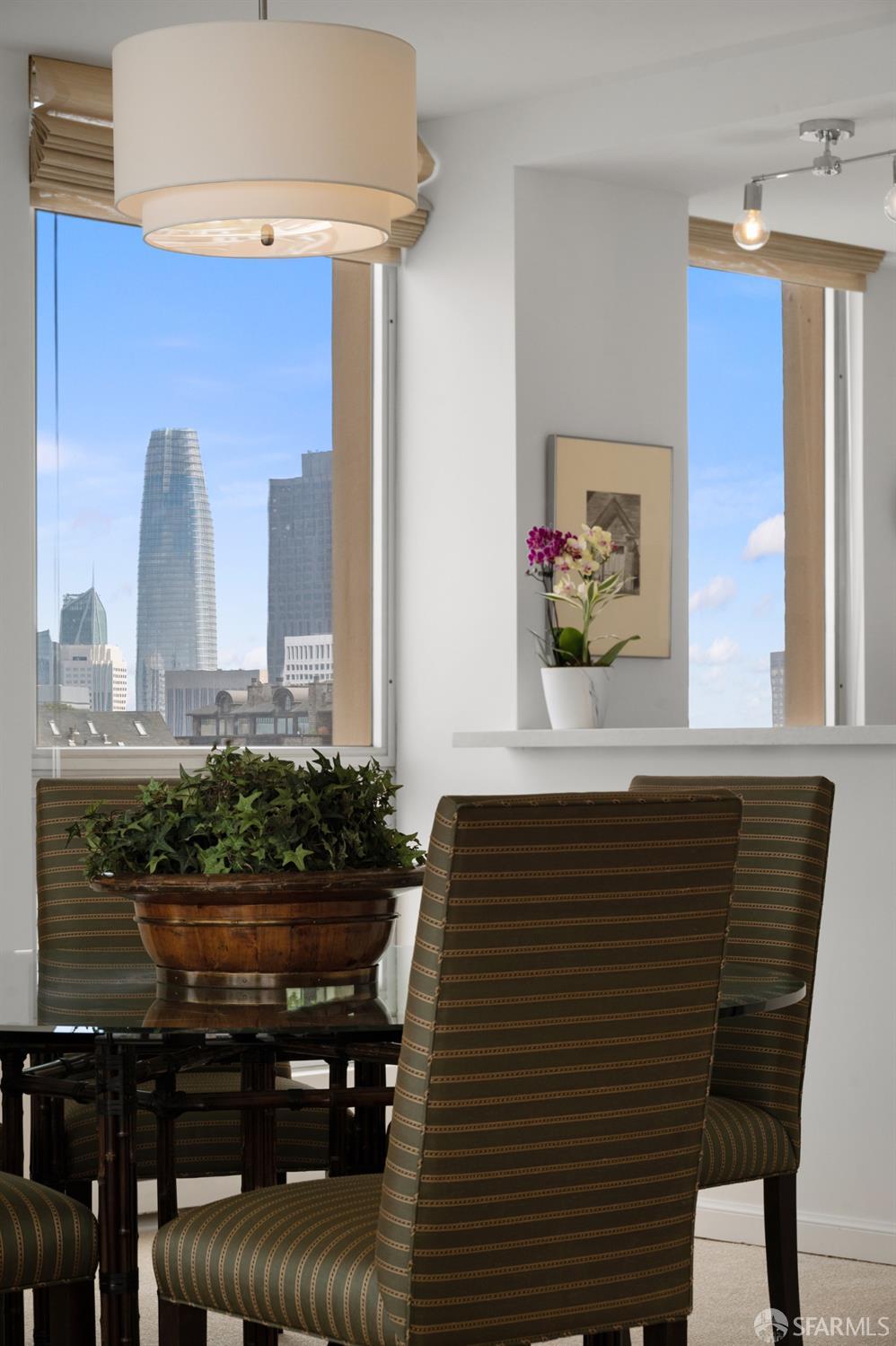 1070 Green Street # 601