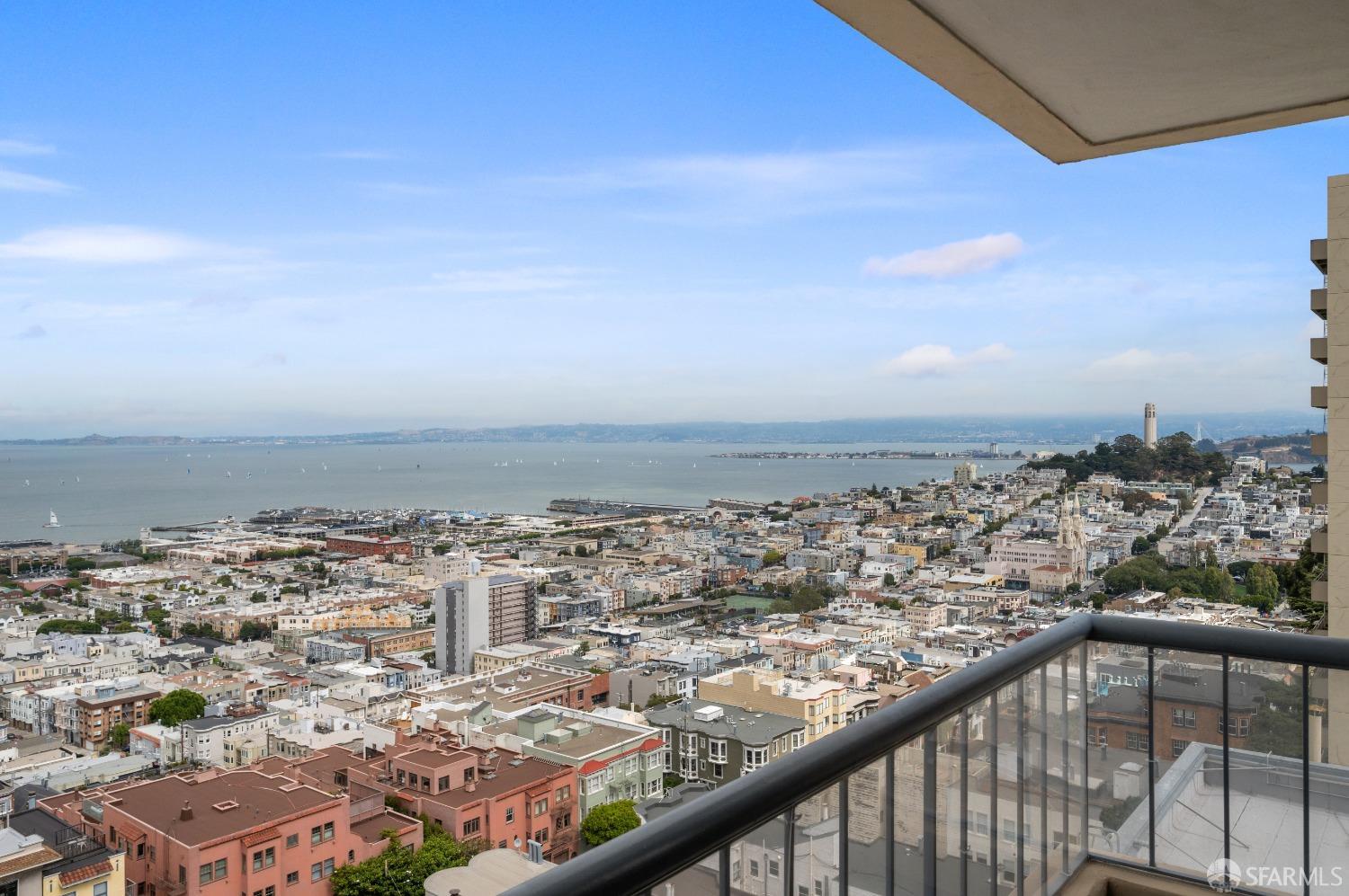 1070 Green Street # 601