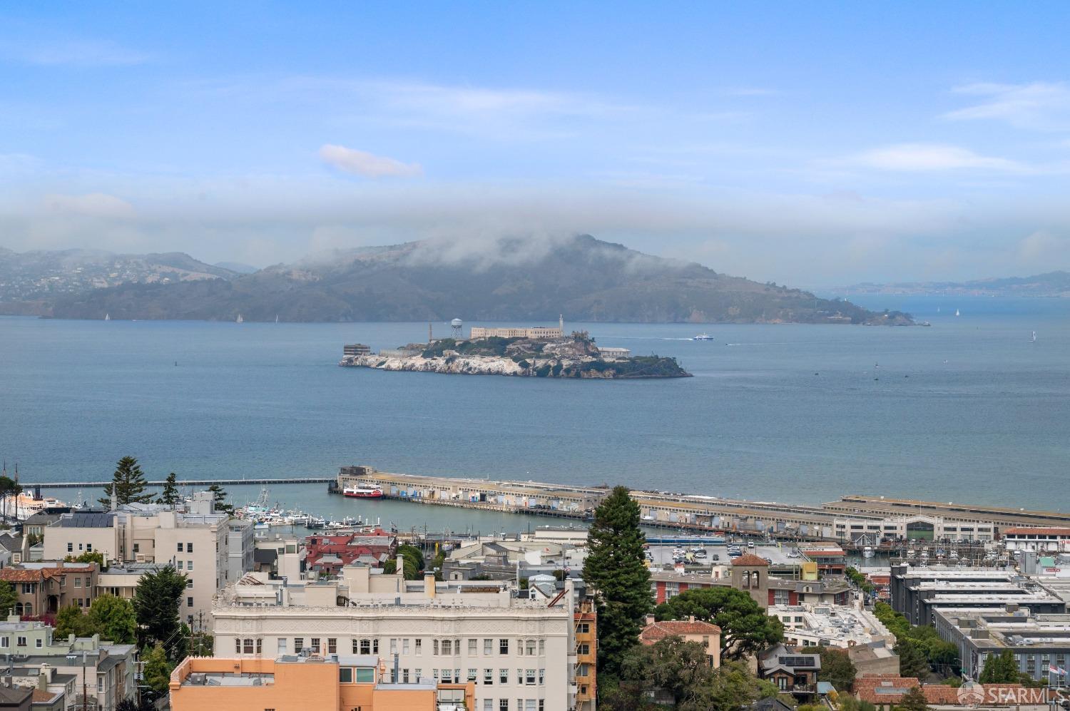 1070 Green Street # 601