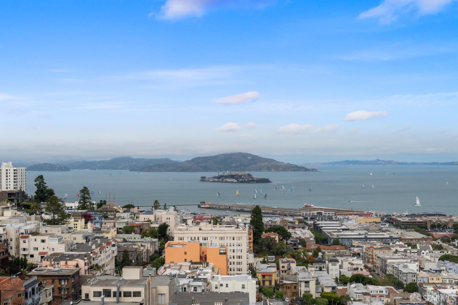 1070 Green Street # 601