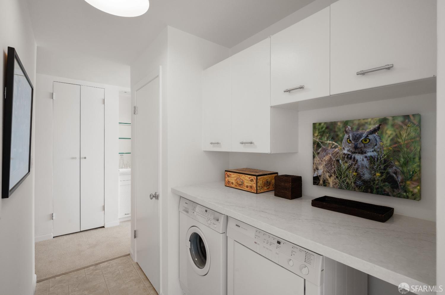 1070 Green Street # 601