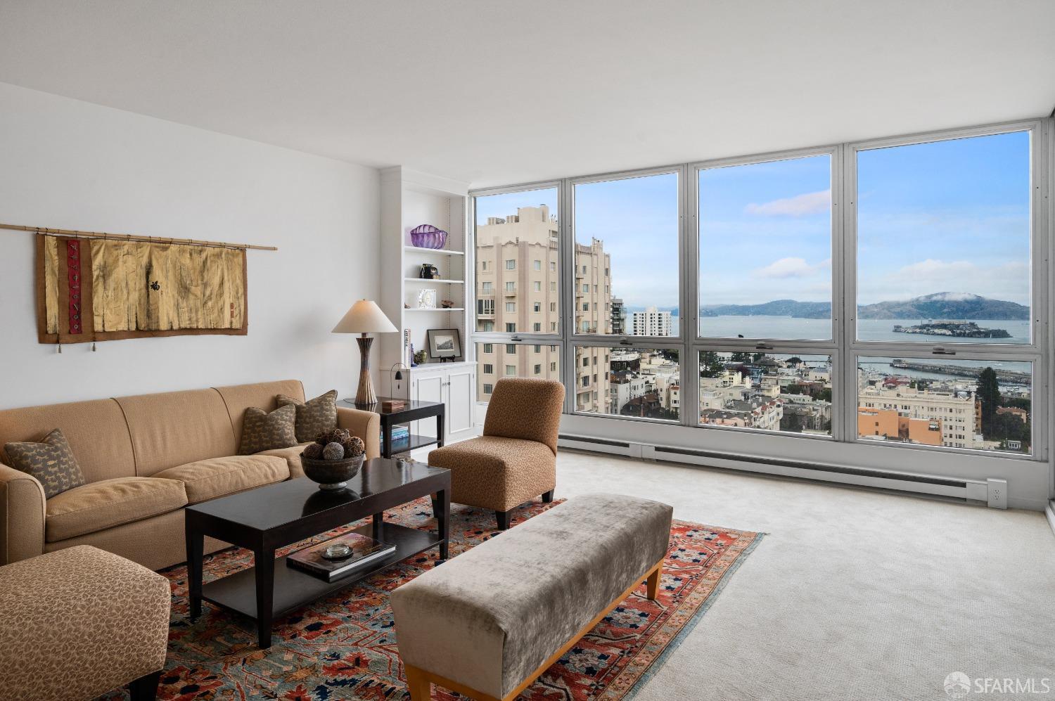 1070 Green Street # 601