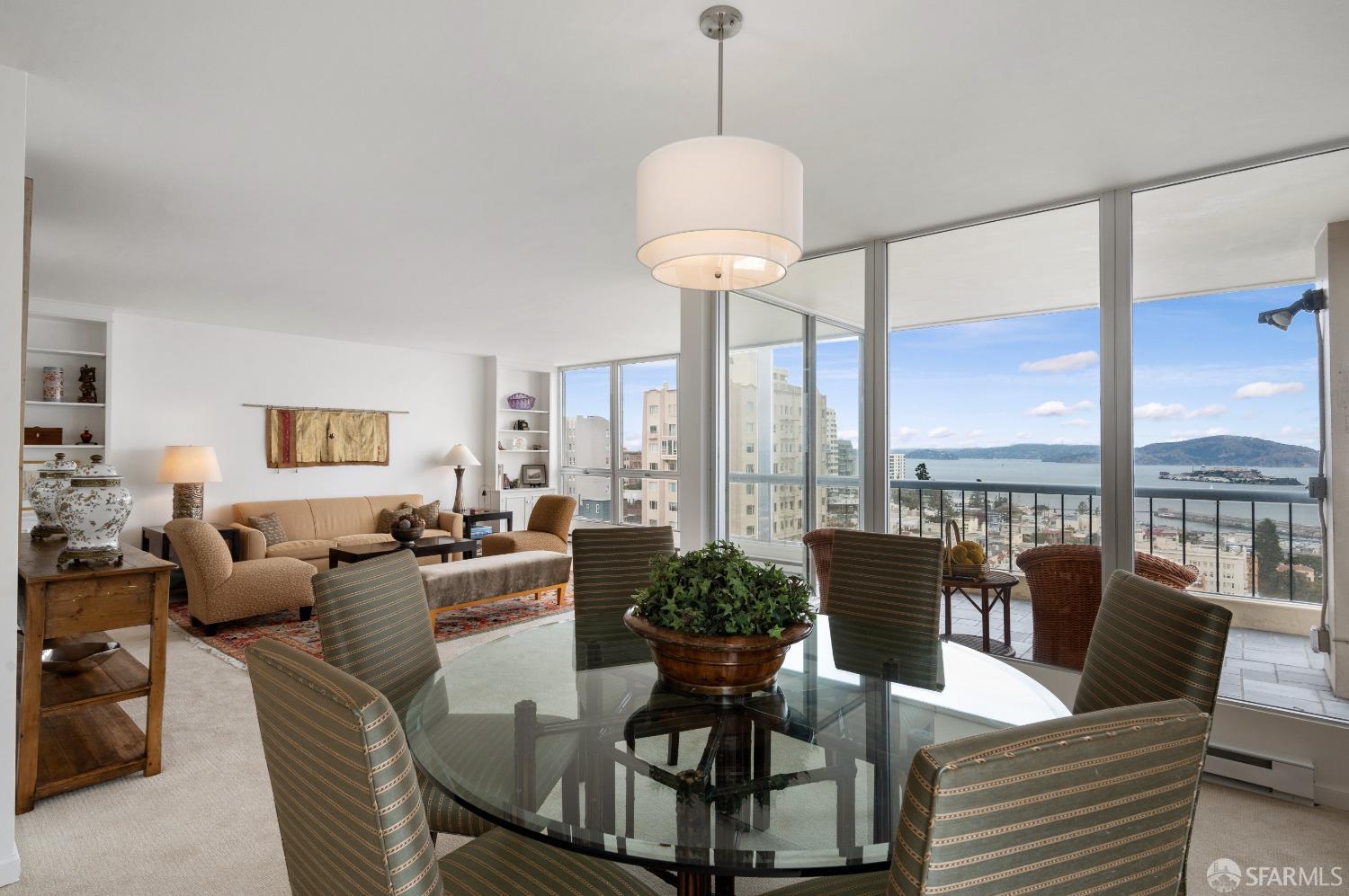 1070 Green Street # 601