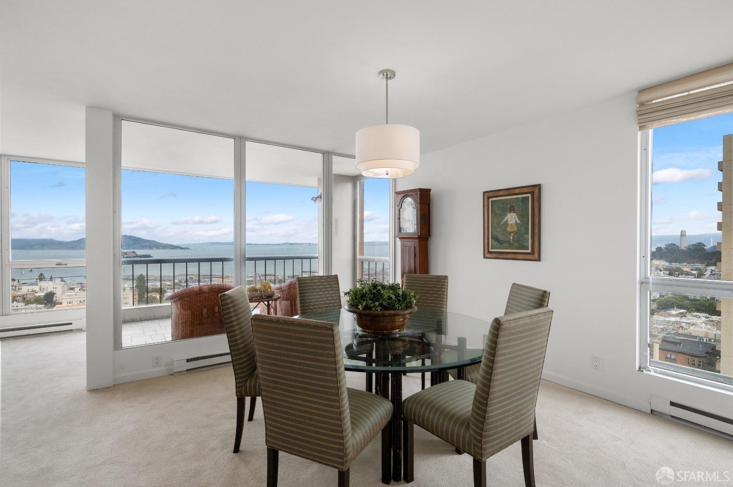 1070 Green Street # 601